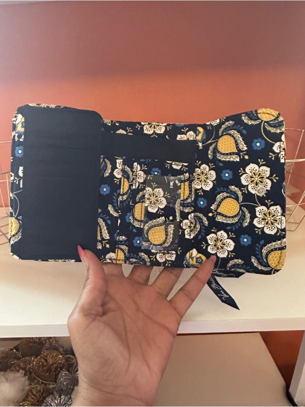 VERA BRADLEY Crossbody Bag and Wallet “Elle Blue” retired print(EUC) - Picture 10 of 16
